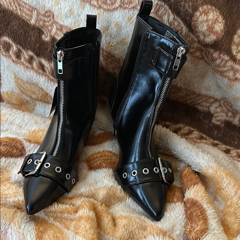 New - Never Worn! Stylish Black Ankle Boots by Scoop